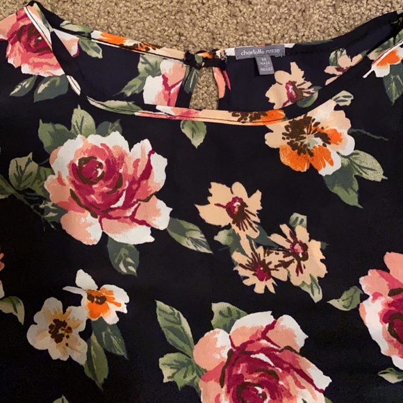 Charlotte Russe Floral Top - Picture 3 of 3